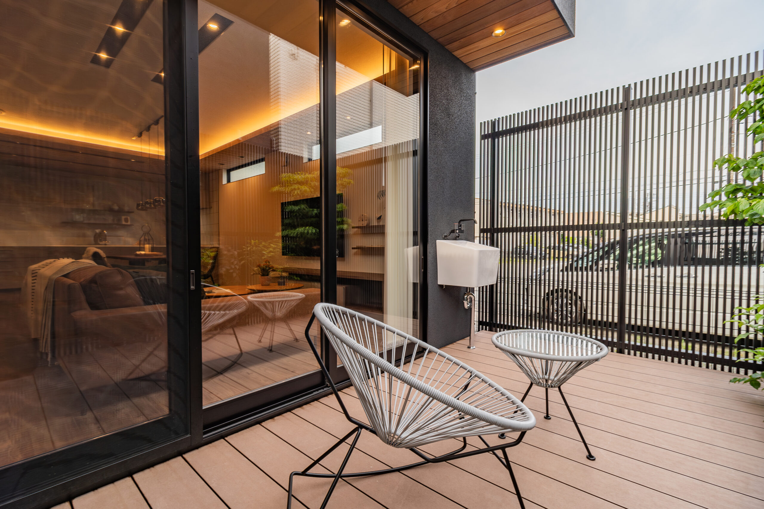 Charme Roger本鵠沼B号棟＿ウッドデッキ